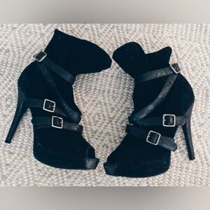 Peep-toe buckle booties